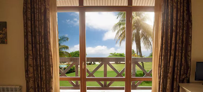 Residential Garden Window Enclosure Repair in Leisure City, FL