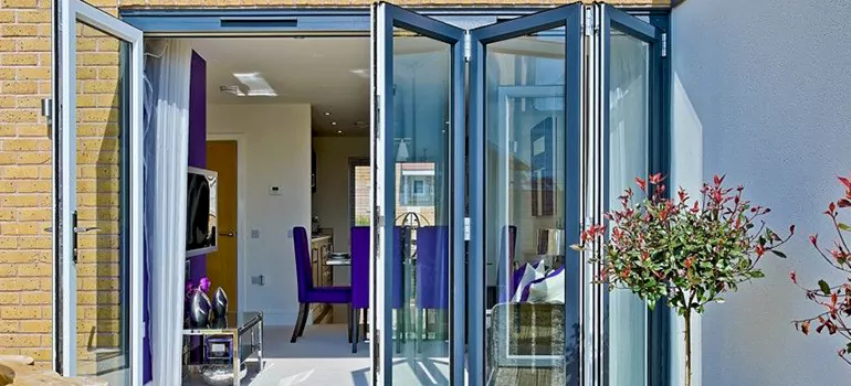 Commercial Door Glass Repair in Leisure City, FL