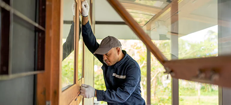 Double Hung Vinyl Window Sash Replacement in Leisure City, FL